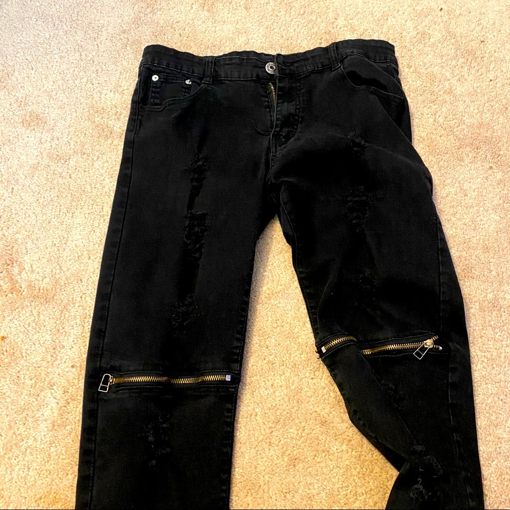 Men’s Qazel Vorrlon Ripped Black Skinny Jeans